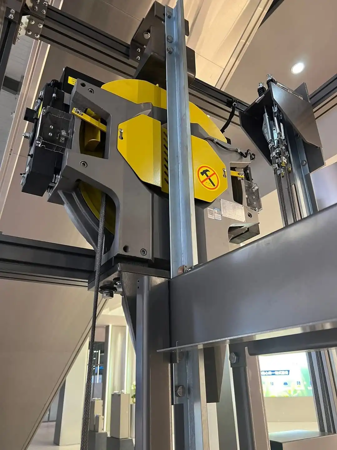 Lift Maintenance Services in Carterpuri Gurugram